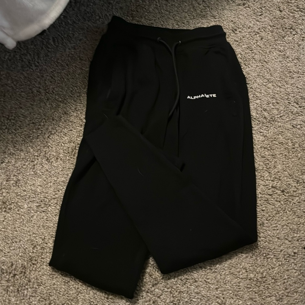 Alphalete joggers
